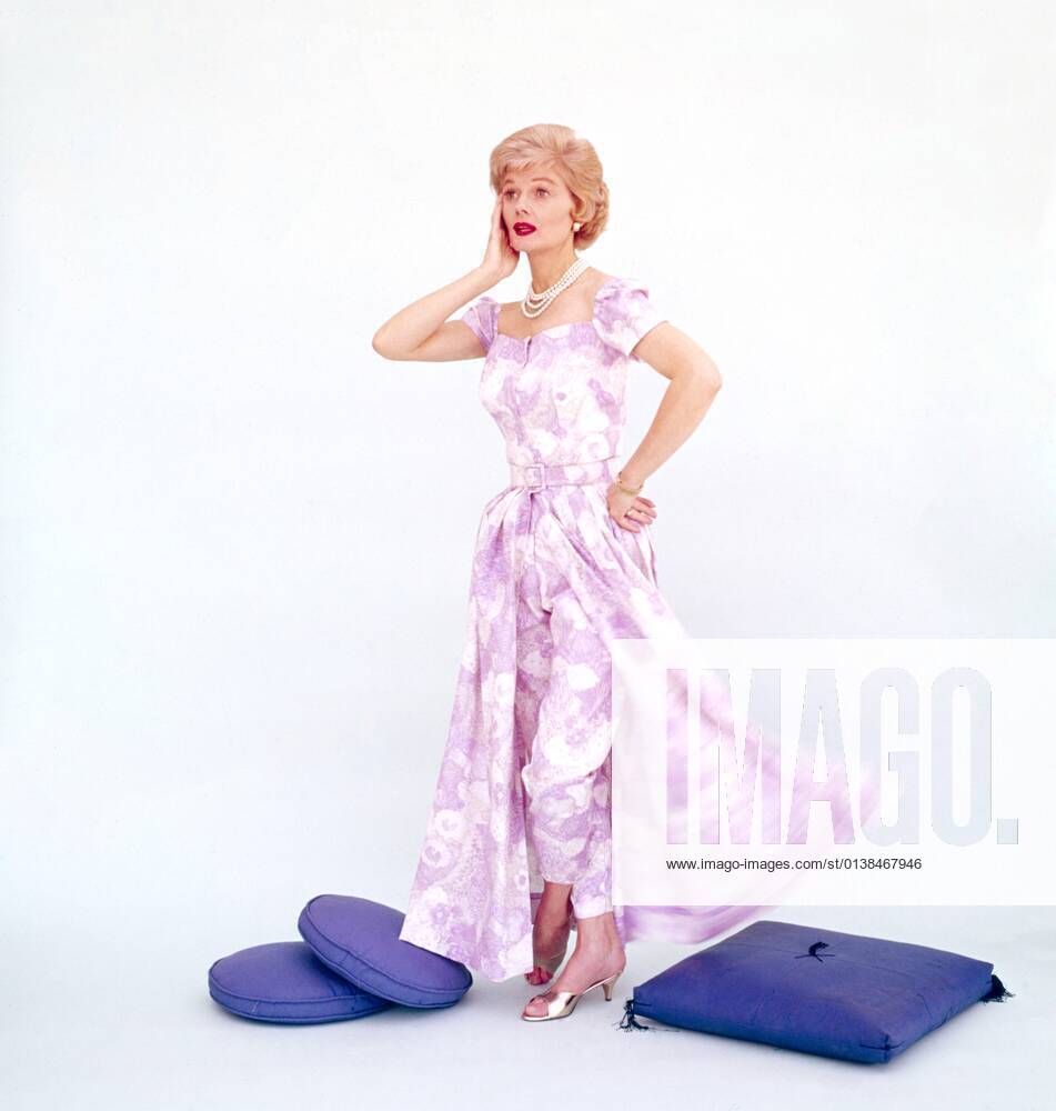 Barbara Billingsley of LEAVE IT | IMAGO stock photo