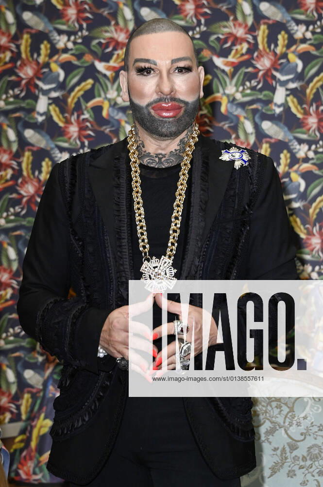 Harald Glööckler at the presentation of his wallpaper collection Jungle Collection at the Hotel Adlon Kempinski Berlin, 14 10 2021 Foto:xF.xFuturexImage