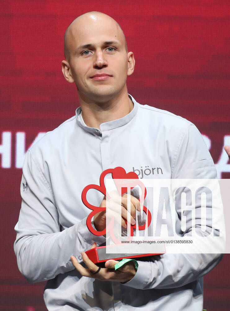 Bjorn chef Nikita Poderyagin receives the Young Chef Prize during a ceremony held at the Zaryadye Concert Hall to award Michelin stars to Moscow restaurants and chefs as well as to introduce the first Michelin Guide to Moscow. Vyacheslav Prokofyev TASS TS1143E4