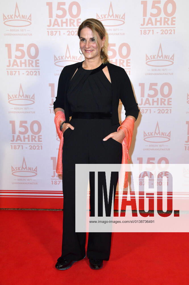 Susann Uplegger at the presentation of the Askania Award 2021 and the 150 years Askania anniversary celebration at the Capital Club Berlin, 15 10 2021 Foto:xN.xKubelkax xFuturexImage