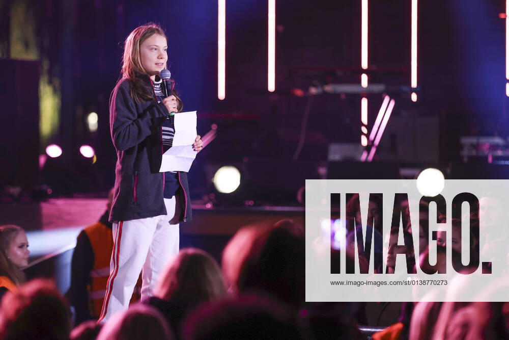 STOCKHOLM 20211016 Greta Thunberg speaks in Kungsträdgarden in Stockholm during the concert Climate Live STOCKHOLM Sweden