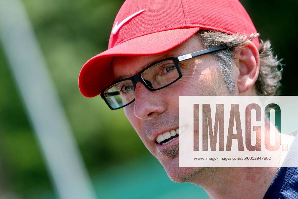 FUSSBALL - PSG, Training STEGERSBACH,AUSTRIA,08.JUL.13 - FUSSBALL - Ligue 1, Paris Saint-Germain FC, IFCS Trainingslager. Bild zeigt Trainer Laurent Blanc (PSG).