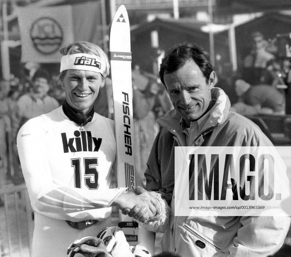 Super G Val d Isere 1986: Jean Claude Killy (Frankreich) gratuliert Sieger Markus Wasmeier (BR Deutschland)
