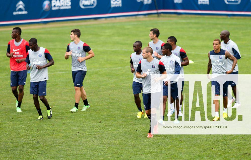 FUSSBALL - PSG, Training STEGERSBACH,AUSTRIA,11.JUL.13 - FUSSBALL - Ligue 1, Paris Saint-Germain FC, IFCS Trainingslager. Bild zeigt die Mannschaft.