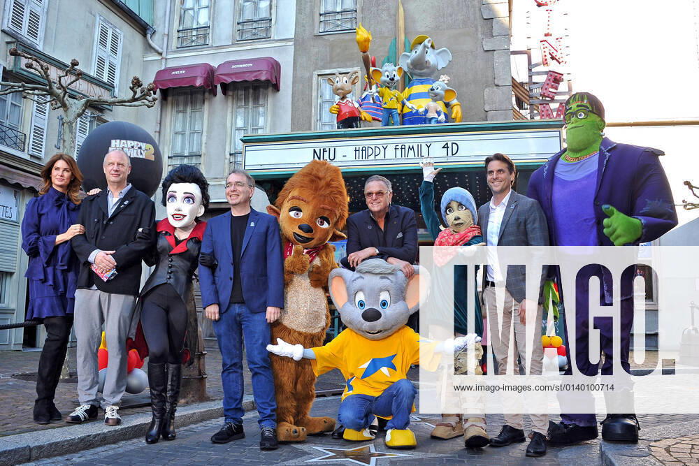 Premiere Happy Family 2 Thomas Mack , film producer Holger Tappe , screenwriter David Safier and Roland Mack on the occasion of the premiere of Happy Family 2 on 24 10 2021 at Europapark Rust 20211024MWI15231