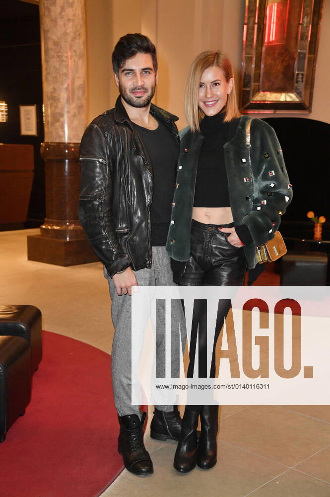 Wolke Hegenbarth with partner Oliver Vaid at the opening of the new restaurant Chiaro at the Hotel de Rome Berlin, 24 10 2021 Foto:xN.xKubelkax xFuturexImage