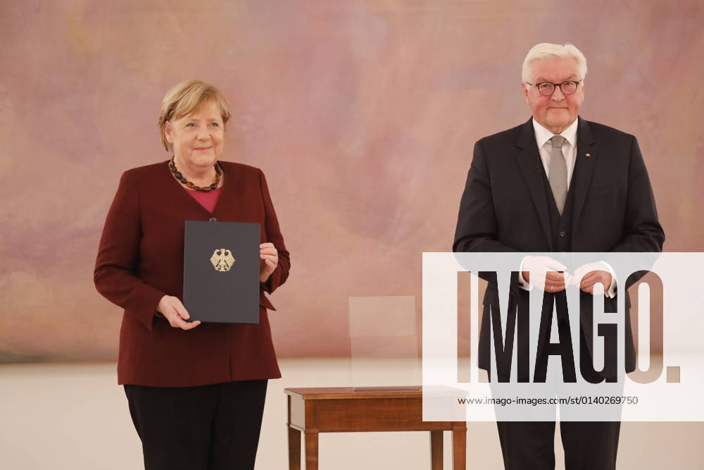 German Chancellor Angela Merkel, German President Frank Walter Steinmeier, Germany, Berlin, Bellevue Palace, Dismissal of the Chancellor and members of the German government on Tuesday
