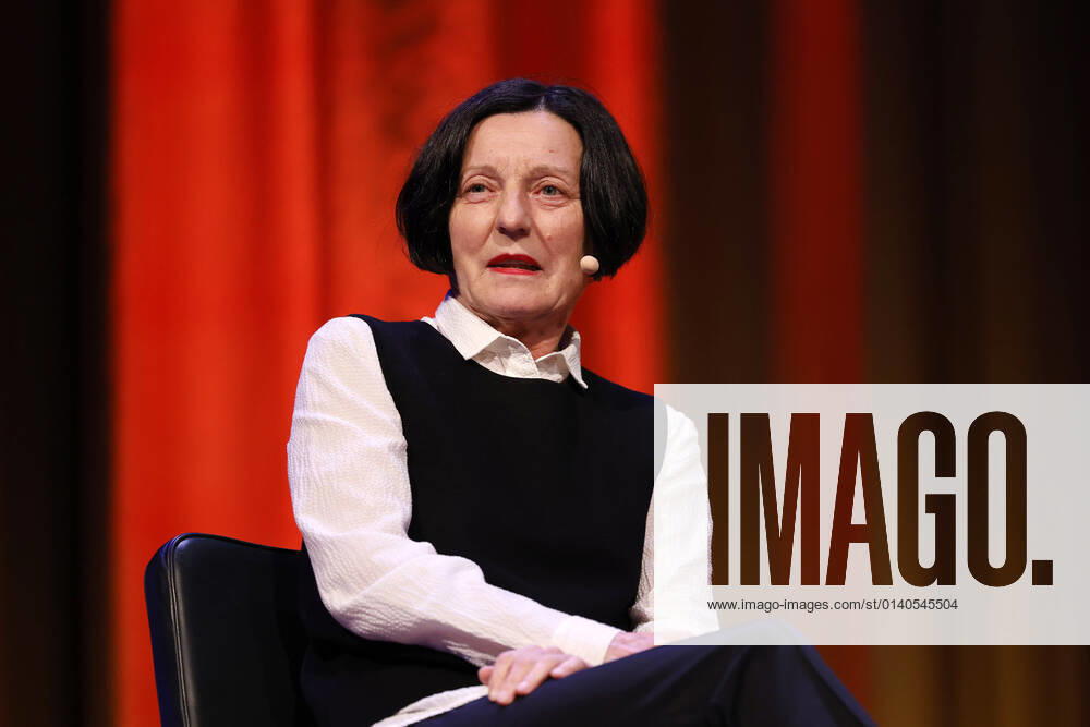 Herta Müller at the lit Cologne special edition event Herta Müller finds homesickness is not a good idea in the Stadthalle in Cologne Mülheim Cologne, 28 10 2021 Foto:xC.xFuturexImage