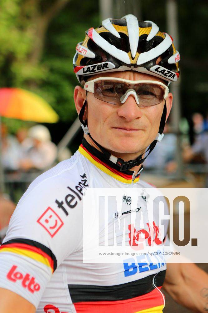 Radrennen Tour de Neuss am Mittwoch, 24. Juli 2013 auf einem Rundkurs in der Innenstadt von Neuss. Sieger Andre Greipel ( GER Team Lotto Belisol ) Andre Greipel beim Radrennen Tour de Neuss
