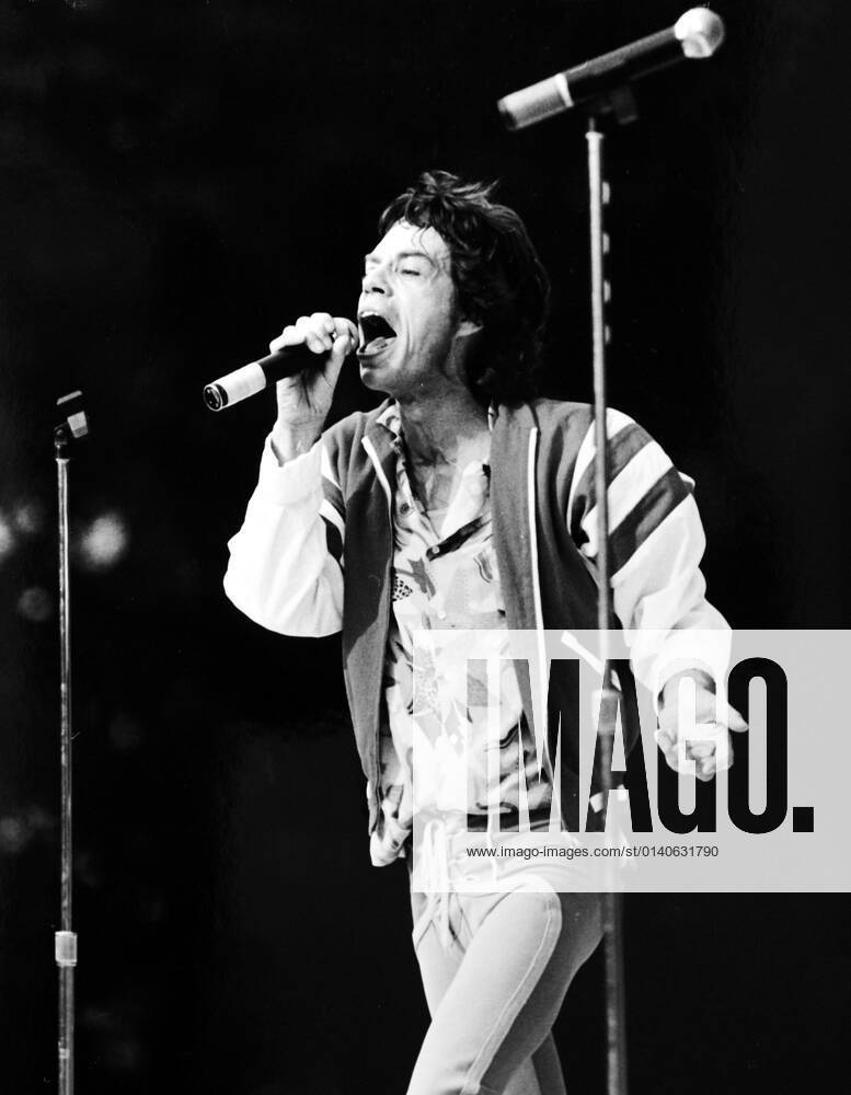 The Rolling Stones frontman Mick Jagger shows off his infamous pout during a gig at Roundhay Park, Leeds, England. , Mick Jagger Roundhay Park, Leeds, UK, Ref:VM SHO Mick Jagger singing.jpg, Mick Jagger, The Rolling Stones, gig, Roundhay Park, Leeds, Live at Leeds, UK