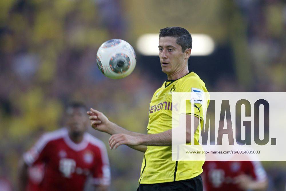 Supercup Deutschland 2013 Borussia Dortmund vs. FC Bayern München 4:2 HIER wenn die Dortmunder (hier Robert Lewandowski BVB) den Ball hatten konnten die Münchener oft nur zusehen