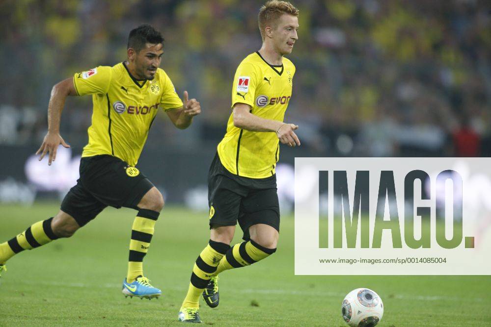 Supercup Deutschland 2013 Borussia Dortmund vs. FC Bayern München 4:2 HIER Marco Reus (Borussia Dortmund, Mitte) + Ilkay Gündogan (Borussia Dortmund, links) sorgen für viel Wirbel
