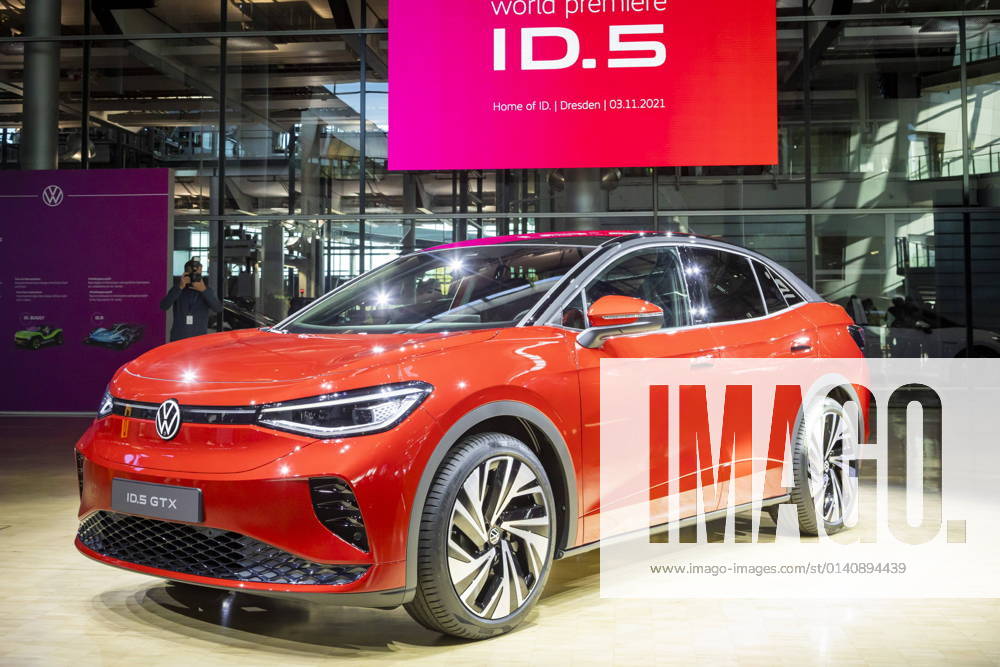 New VW World Premiere with live unveiling of the ID 5 from Zwickau, at the Gläsernen Manfaktur Dresden Dresden Saxony GERMANY