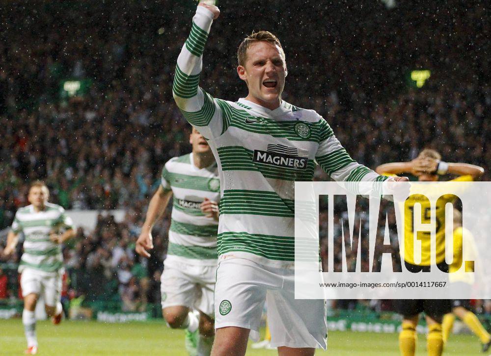 Glasgow, Scotland. Kris Commons celebrates his goal during the UEFA Champions League Qualifying Third Round tie between Celtic Glasgow and IF Elsborg from Parkhead. xVagelisxGeorgarioux ActionPlus11434347