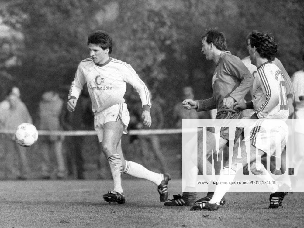 FC Bayern München Amateure - FC Kronach - Thomas Kastenmaier (Bayern, li.)