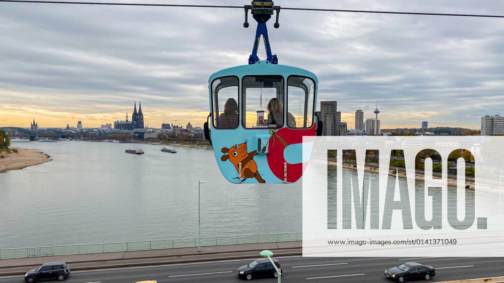 The Cologne cable car on the Zoobrücke bridge runs between Cologne Zoo and the Rhine Park on the right bank of the Rhine The gondolas get their motifs from sponsors or sponsorships, like this one from the Sendung mit der Maus show Zoobrücke bridge