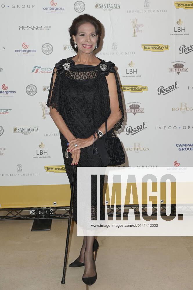 Marisela Federici attends the red carpet of the 61st Globo D Oro Award at the Auditorium Parco della Musica. Rome Italy - ZUMAs197 20211108_zaa_s197_076
