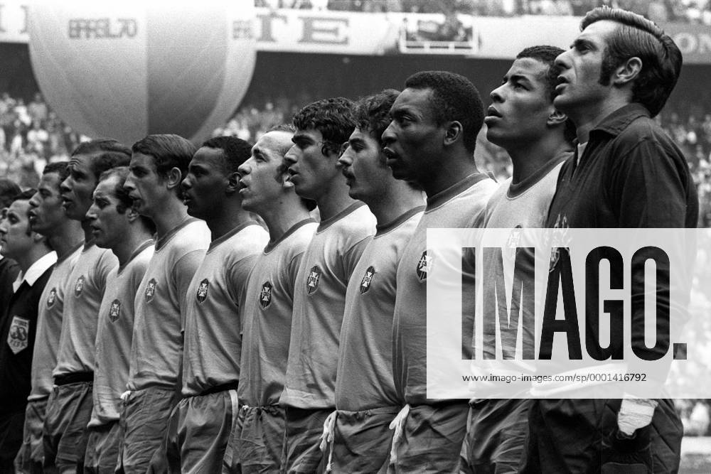 Mannschaftsaufstellung Brasilien, v.re.: Torwart Felix, Jairzinho, Pele, Roberto Rivelino, Clodoaldo, Tostao, Everaldo, Piazza, Gerson, Brito, Carlos Alberto Fußball WM Herren Weltmeisterschaft 1970, Nationalmannschaft, Nationalteam, Nationaltrikot, Länderspiel, Finale Totale Mexico City
