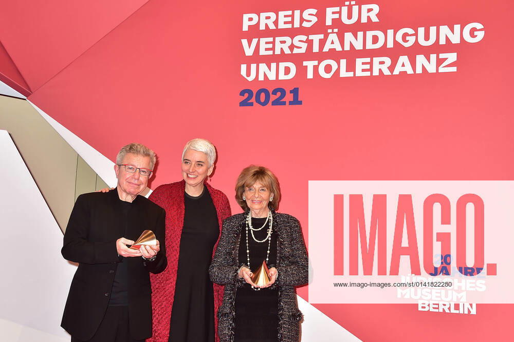 20 Prize for Understanding and Tolerance Daniel Liebeskind, Hetty Berg Director Jewish Museum Charlotte Knobloch, Laureate 2021 Jewish Museum to the 20 Prize for Understanding and Tolerance 2021 in Berlin on 13 11 2021 Photopress Mueller