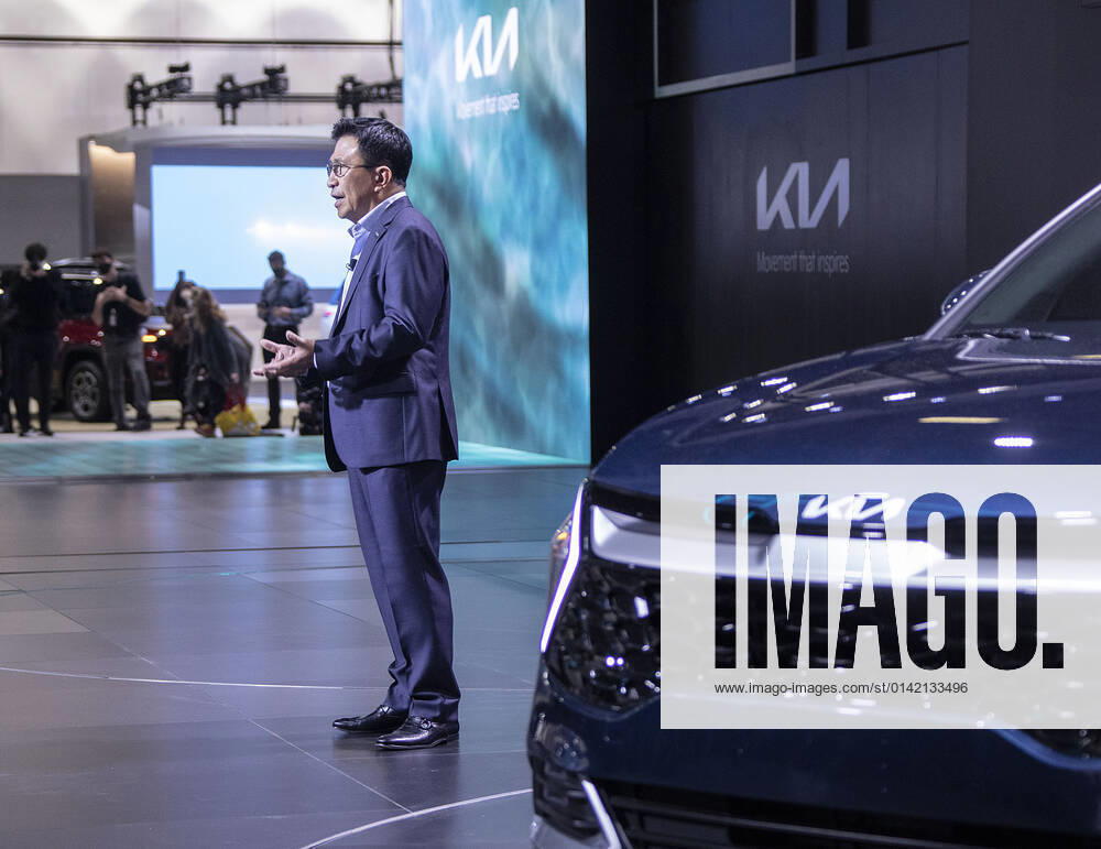 Sean Yoon President & CEO of Kia North America & Kia America speaks at the 2021 Automobility LA on Wednesday November 17, 2021 at the Los Angeles Convention Center in Los Angeles California. PI Los Angeles USA - ZUMAp124 20211117_zaa_p124_038