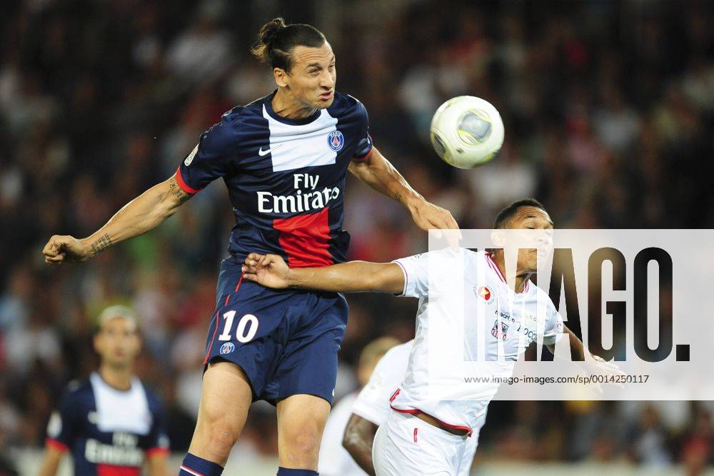 Zlatan Ibrahimovic (PSG) vs Adrian Grenddy Perozo Rincon (Ajaccio) FOOTBALL : PSG vs Ajaccio - L1 - 18 08 2013 JBAutissier Panoramic