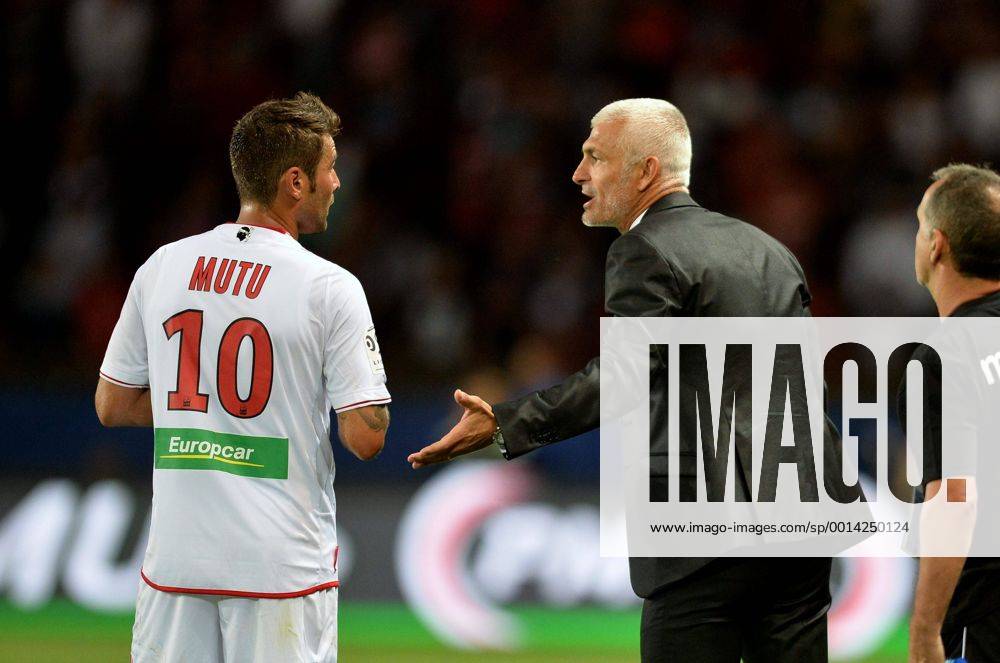 Fabrizio Ravanelli (aja) - Adrian Mutu (aja) FOOTBALL : Paris SG vs Ajaccio - Ligue 1 - 18 08 2013 AnthonyBIBARD FEP Panoramic