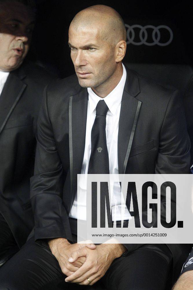 Real Madrid s second coach Zinedine Zidane during La Liga match.August 18,2013. - Real Madrid vs Real Betis Sevilla - (2013081813830)