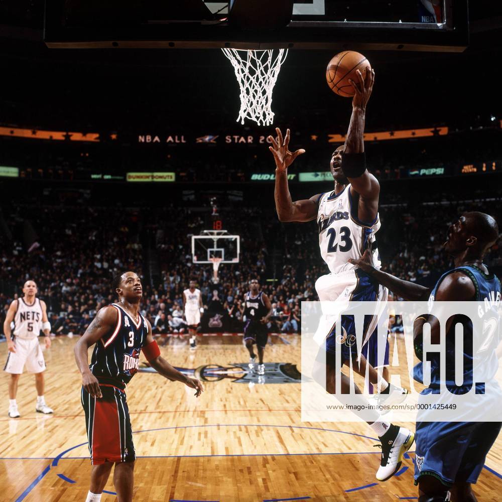 Michael Jordan (Washington Wizards, 2. v. re.) - Korbleger - (Icon6980410) Basketball Herren NBA All Star Day 2002, Allstar, All Star Game, Allstars, Allstarteam, Gruppe Philadelphia Dynamik,