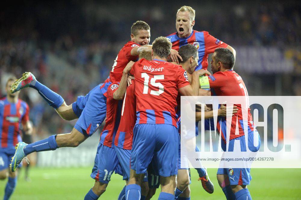 FC Viktoria Plzen players celebrate their goal during the FC Viktoria Plzen vs NK Maribor first leg match of Champions League, 4th preliminary round, in Pilsen, Czech Republic, August 20, 2013. (CTKxPhoto PetrxEret) CTKPhotoP201308200708401 ert 1