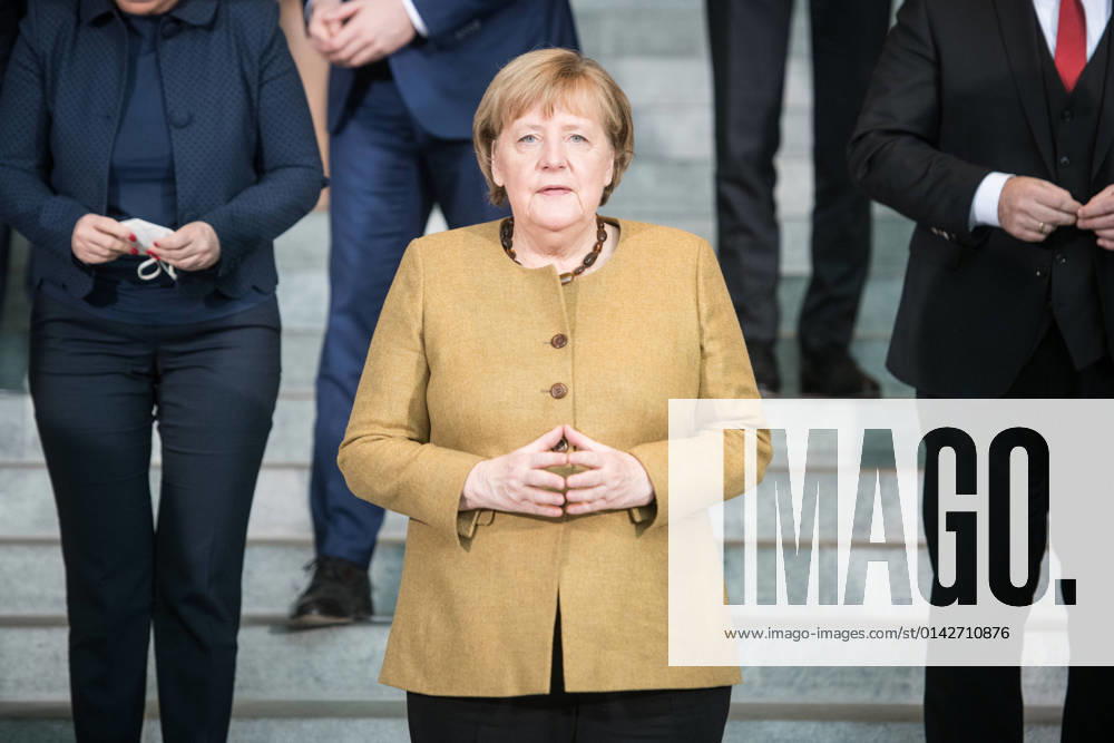 German Chancellor Angela Merkel CDU during a group photo on 24 November 2021 after the cabinet meeting of the German government at the Chancellery in Berlin part cabinet meeting of the German government