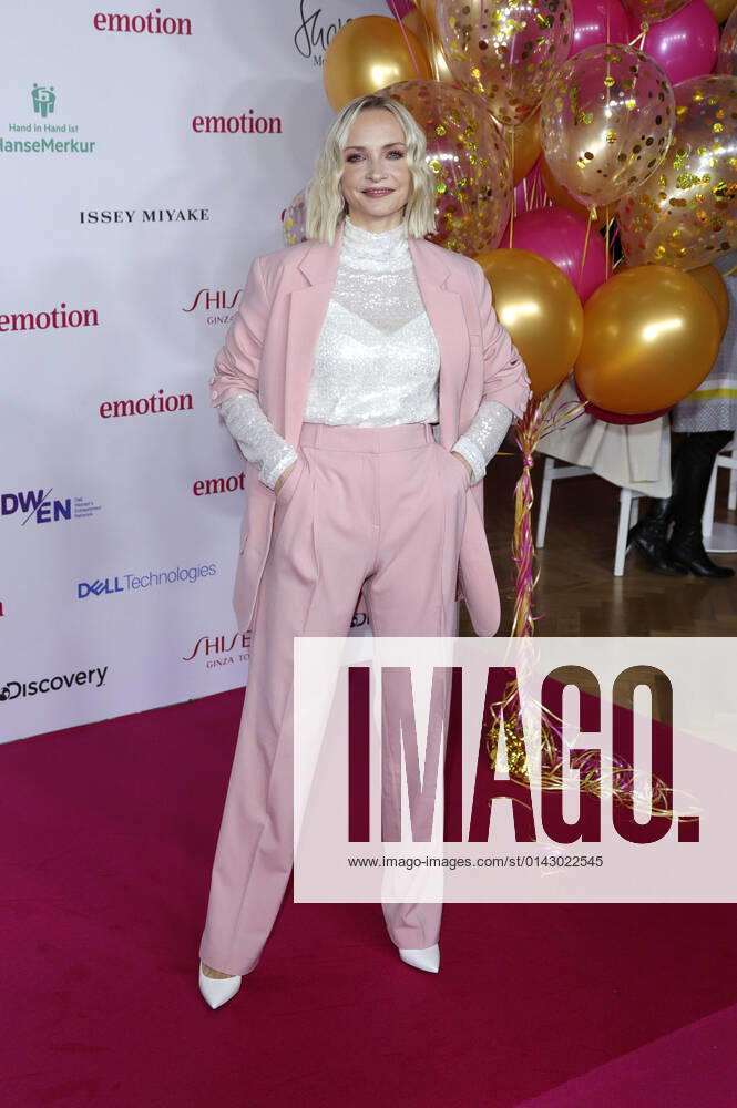 Janin Ullmann at the 10 presentation of the EMOTION Award 2021 at the Curio Haus Hamburg, 26 11 2021 Foto:xFuturexImage