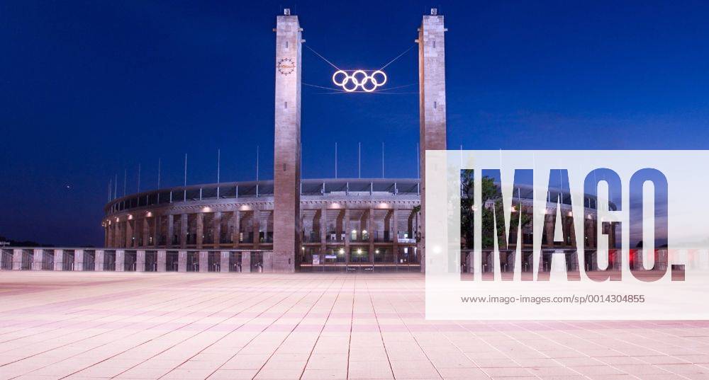 Olympiastadion, Abend, Berlin, Deutschland iblkuz00293578