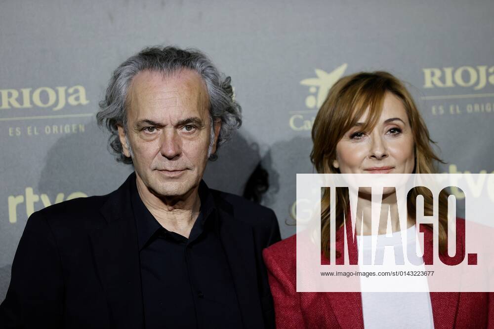 Spanish actors Nathalie Poza (R) and Jose Coronado (L) pose before announced the nominate films of Goya Awards 2021 during an act held in Madrid, Spain on 29 November 2021. The film The good boss by Fernando Leon de Aranoa has received 20 nominations. Goya Awards 2021 nominations !ACHTUNG: NUR REDAKTIONELLE NUTZUNG!