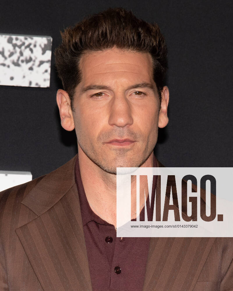 Los Angeles, California - Jon Bernthal. The Los Angeles premiere of Netflix s The Unforgivable Hollywood USA - ZUMAa123 20211130_zaa_a123_039
