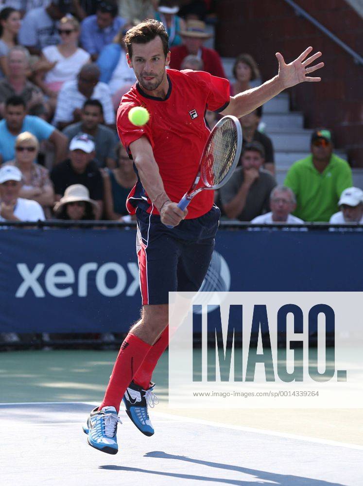 US Open 2013, USTA Billie Jean King National Tennis Center, Flushing Meadows, New York, ITF Grand Slam Tennis Tournament . Philipp Petzschner (GER), Aktion,Einzelbild,Ganzkoerper,Hochformat
