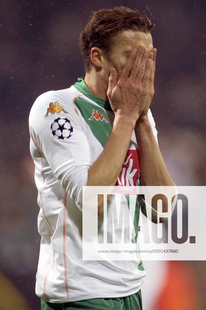 Valerien Ismael (Bremen) enttäuscht Fußball EC 1 Herren Champions League 2004 2005, SV Werder Bremen, Vdig Einzelbild Bremen Enttäuschung, Verzweiflung,