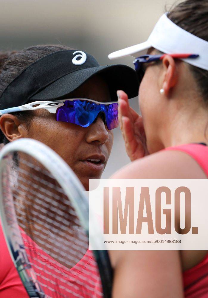 TENNIS - WTA, US Open 2013 NEW YORK CITY,NEW YORK,USA,31.AUG.13 - TENNIS - WTA Tennis Damen Tour, US Open 2013, Grand Slam, Flushing Meadows, Doppel. Bild zeigt Raquel Kops Jones und Abigail Spears (USA).