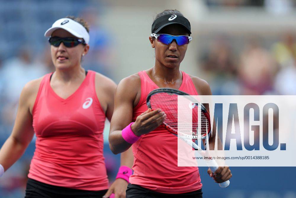 TENNIS - WTA, US Open 2013 NEW YORK CITY,NEW YORK,USA,31.AUG.13 - TENNIS - WTA Tennis Damen Tour, US Open 2013, Grand Slam, Flushing Meadows, Doppel. Bild zeigt Abigail Spears und Raquel Kops Jones (USA).