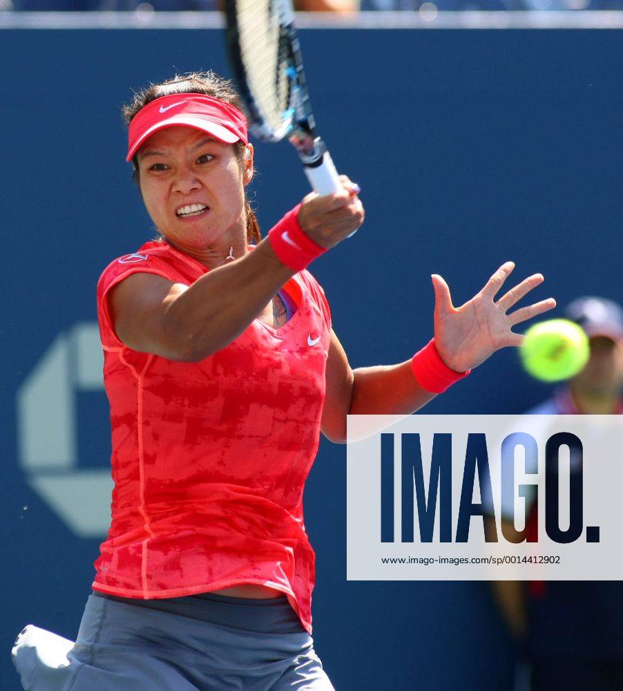 Na Li of China returns the ball in the second set of their quarter-final match at the U.S. Open Championship held at the USTA BillieJeanKing National Tennis Center on September 3, 2013 in New York City. UPI Photo Monika Graff NYP20130903319
