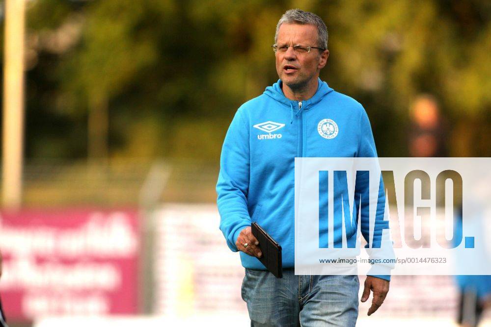 Fußball, Trainerhistorie, TeBe Berlin Berlin, Deutschland 13.09.2013: Fussball Berlin-Liga 2013 2014 - Tennis Borussia Berlin - SC Staaken. Trainer Markus Schatte (Tebe)