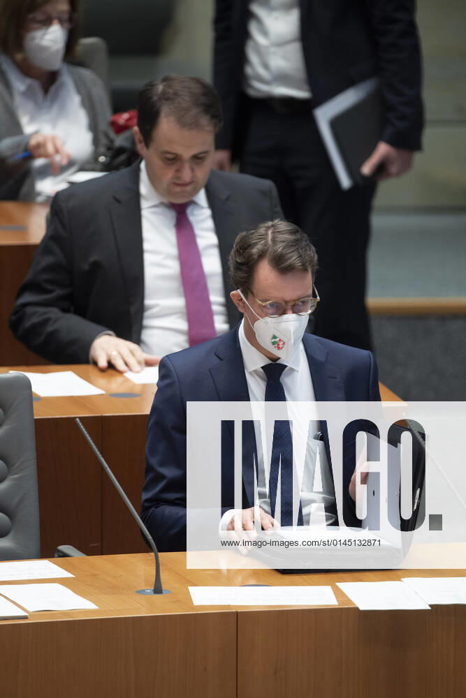 V l Nathanael LIMINSKI, Head of the State Chancellery of North Rhine-Westphalia, HW 156 Session of the Parliament of North Rhine-Westphalia, in the Parliament of North Rhine-Westphalia NRW, Duesseldorf on 16 12 2021,