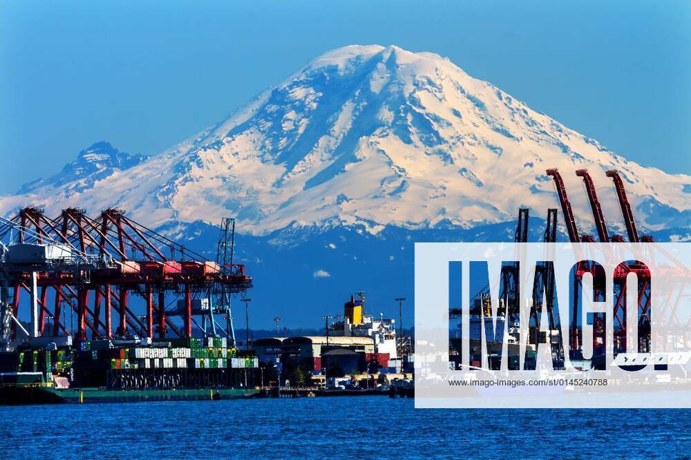 Seattle Port with Red Cranes and Ships with Mt Rainier in the background, 28.10.2020,