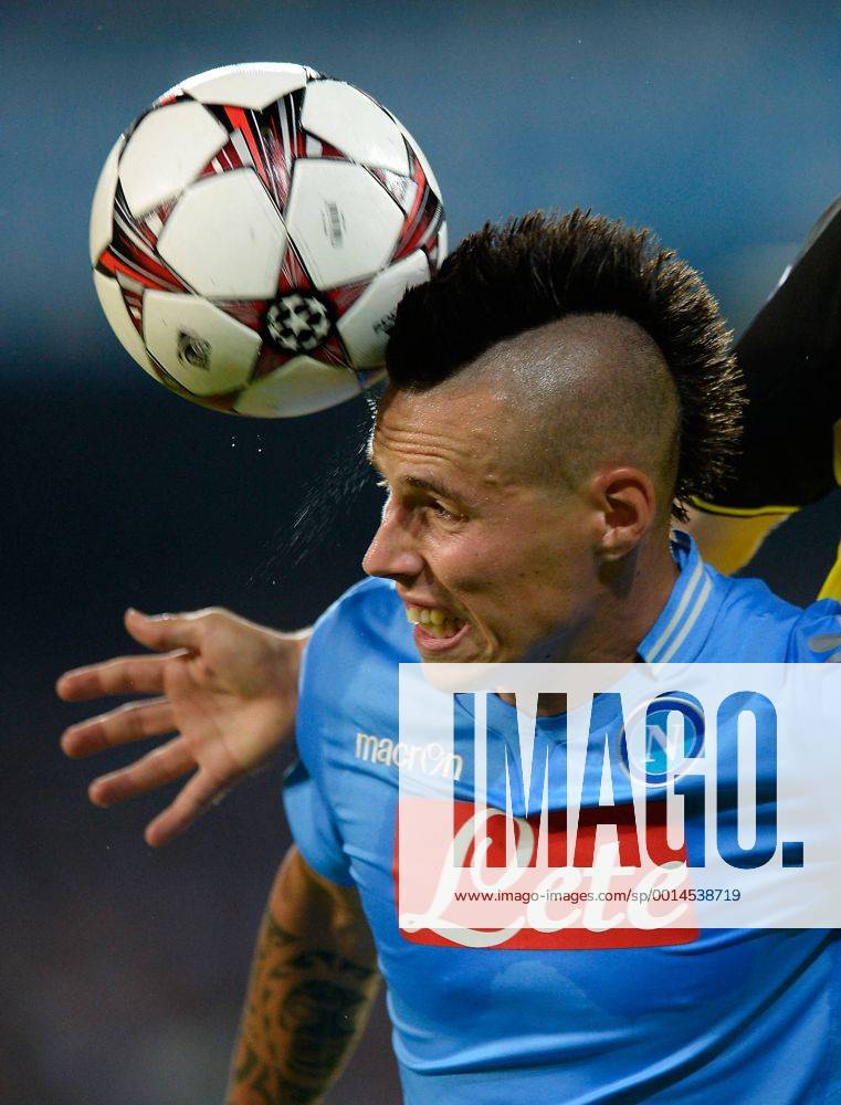 FUSSBALL CHAMPIONS LEAGUE SAISON 2013 2014 Vorrunde SSC Neapel - Borussia Dortmund 18.09.2013 Marek Hamsik (SSC Neapel) mit Ball