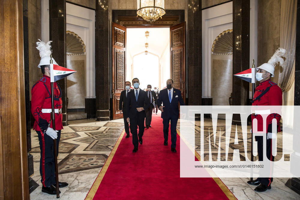 Italian Foreign Minister Luigi Di Maio arrives for the meeting with the Iraqi President Barham Salih during the mission to Baghdad, Iraq, 23 December 2021. ANSA ANGELO CARCONI Roma Italia - ZUMAa110 20211223_zaf_a110_019