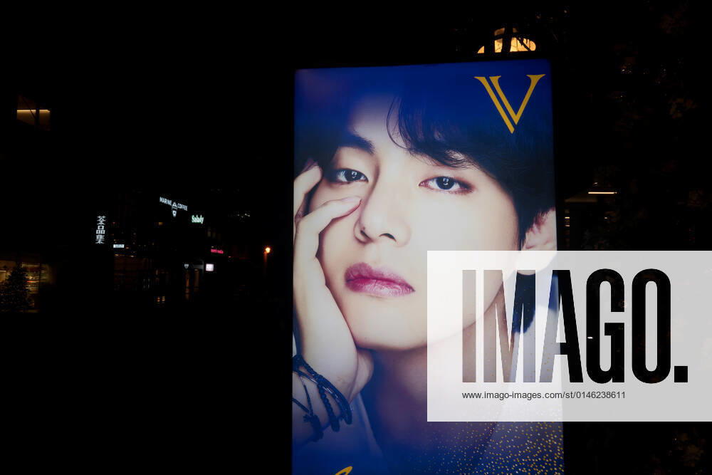 BTS member V, Dec 21, 2021 : A signboard of a cafe decorated to celebrate BTS member V s birthday in Seoul, South Korea. BTS member V will turn 26 on December 30, 2021. , aflo_177424063.jpg,
