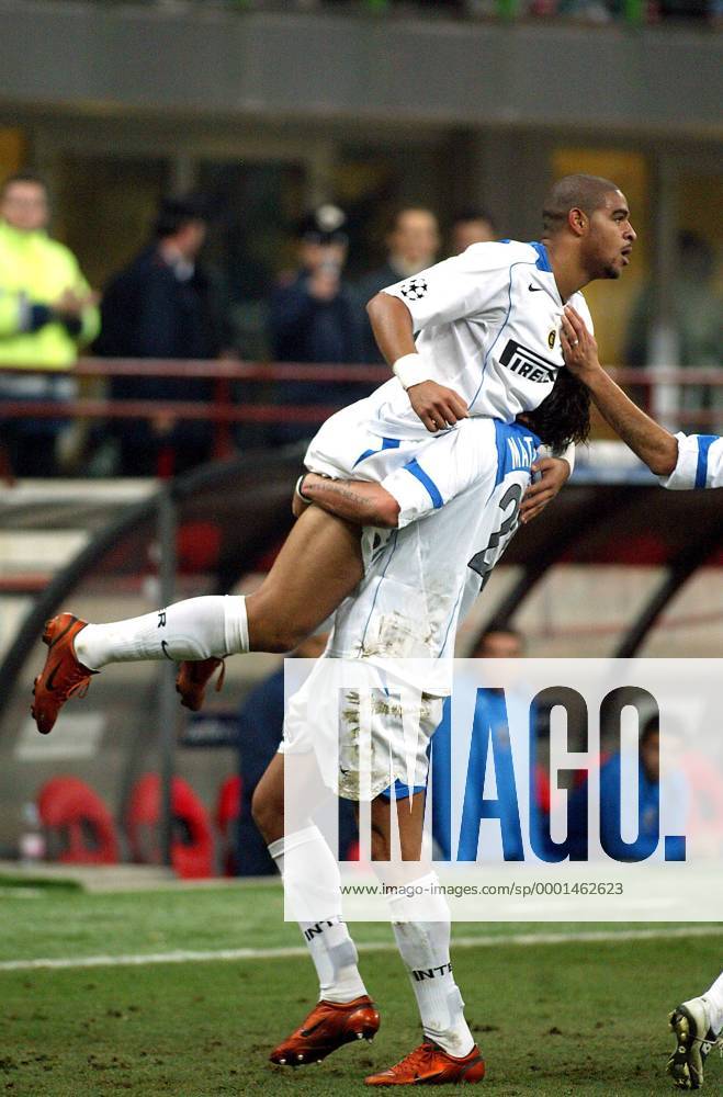 Adriano (li.) und Marco Materazzi (beide Inter) - Torjubel Fußball EC 1 Herren Champions League 2004 2005, FC Internazionale Mailand Gruppe Mailand Freude,