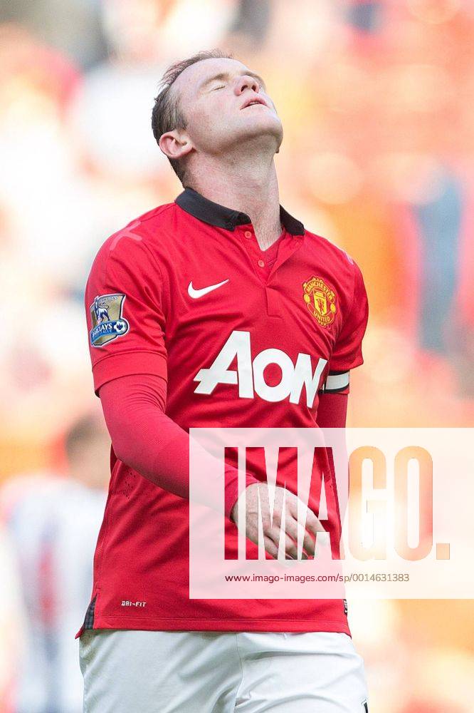 Wayne Rooney of Manchester United looks dejected - Manchester United vs. West Bromwich Albion - Barclay s Premier League - Old Trafford - Manchester - 28 09 2013 Pic Philip Oldham Sportimage .