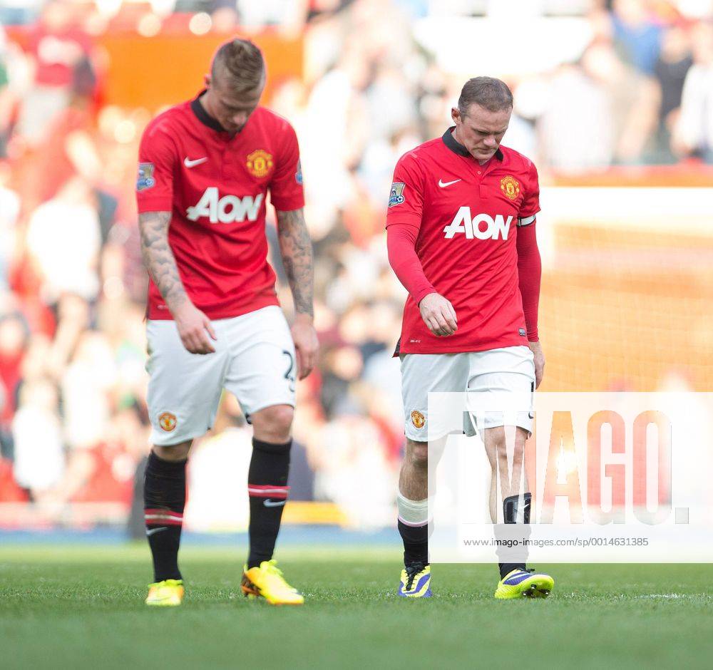 Wayne Rooney of Manchester United looks dejected - Manchester United vs. West Bromwich Albion - Barclay s Premier League - Old Trafford - Manchester - 28 09 2013 Pic Philip Oldham Sportimage .