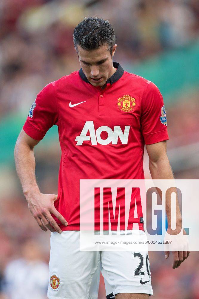 Robin van Persie of Manchester United looks dejected - Manchester United vs. West Bromwich Albion - Barclay s Premier League - Old Trafford - Manchester - 28 09 2013 Pic Philip Oldham Sportimage .