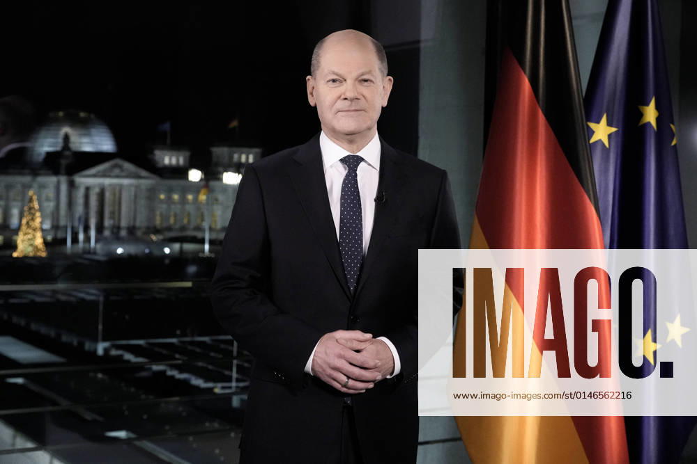 New Years speech of the Federal Chancellor Current, 31 12 2021, Federal Chancellor Olaf Scholz in the portrait with the New Years speech of the Federal Chancellor to the turn of the year 2021 2022 from the Federal Chancellery in Berlin Berlin Germany